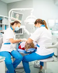 Clínica Dentária Veríssimo & Veríssimo