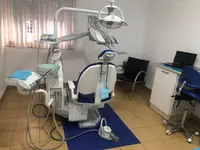 Clínica De Medicina Dentária C G Lda