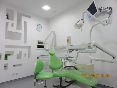 Gran Via - Clínica Médica Dentária Lda----Fânzeres/Gondomar