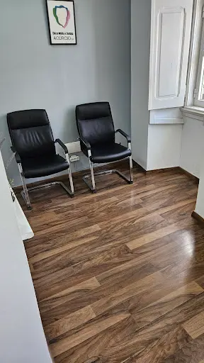 Clínica Médica E Dentária Acúrcio Lda