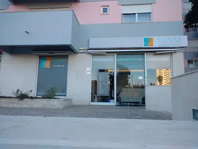 Clinica Medica E Dentaria Jardins De Benfica Lda