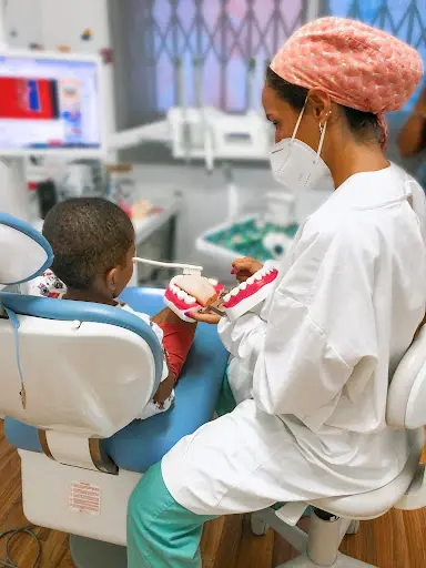 ORAL+ Clínica Dentária c/ serviço ao domicílio