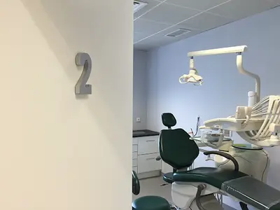 Vitasmile Implant Clinic