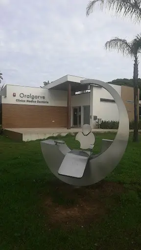 Oralgarve-clínica Médico-dentária Lda