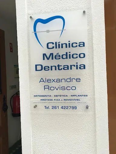 Clinica Alexandre Rovisco - Implantes Lourinhã