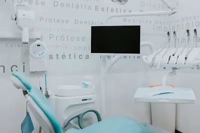 Clínica Dentária OralMED Maia