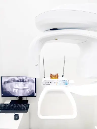 Clínica Dentária Dentalmed. Algés - Estética Dentária & Implantes Dentários