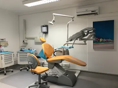 Clínica Dentária Dentbom - Avenida