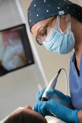 Dra. Kátia Fragoso - Implantes no Porto