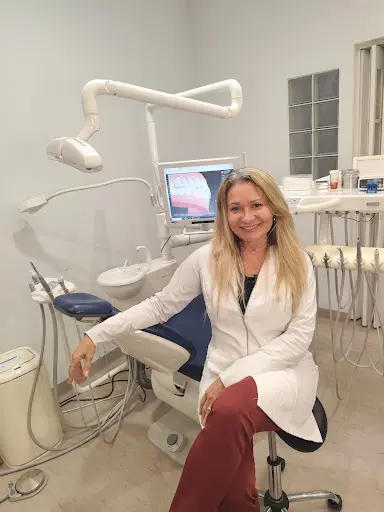 Dra. Kátia Fragoso/Portoimplantes