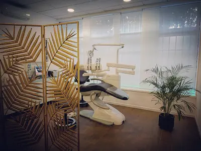 Clínica São Salvador - Dental Care