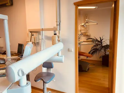 Clínica De Medicina Dentária 1º De Maio
