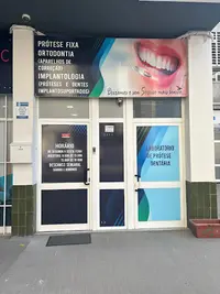 Clínica Dentária António e Meiri