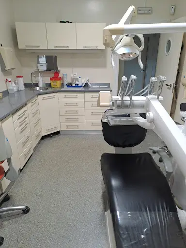 D & L Clínica Médica Dentária