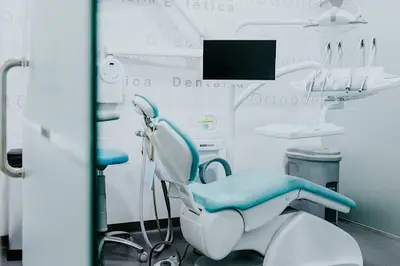 Clínica Dentária OralMED Mem Martins