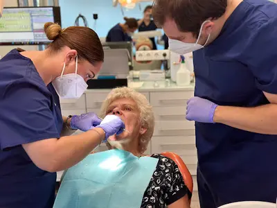 MeClinic - Urgências Dentárias 24h (Vila Nova de Gaia)