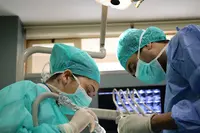 SYMETRIC - Clínica Médica e Dentária de Valadares